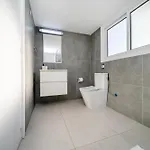 2 Bedroom Flat *
