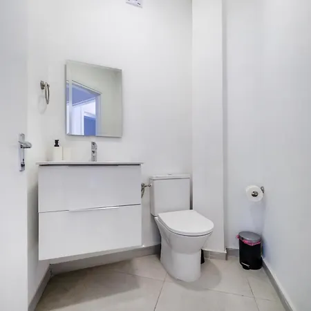 2 Bedroom Flat Апартаменти Нікосія
